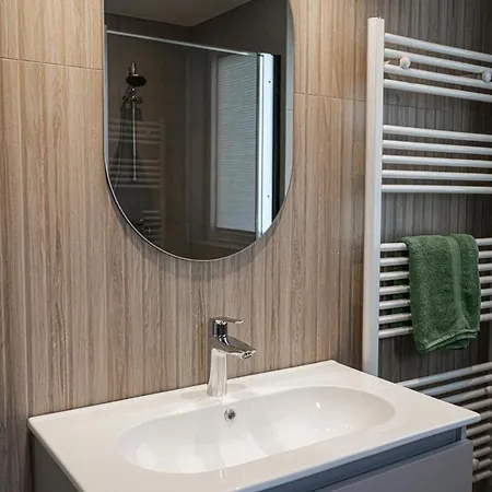 6 Personen Enl Boutique 92 Per 4 November 2026 Met Hottub En Airco *